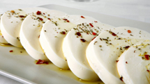  Nyári vacsi a családnak, tejfölben pácolt mozzarella